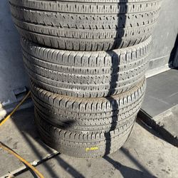 Vendo 275/55/R20 Bridgestone Las 4 Llantas Por $175