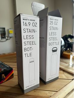 Pair of brand new water bottles