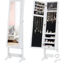 Jewelry Organizer W/lock  NEW IN BOX 