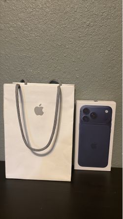 iPhone 17 Pro Max Deep Blue