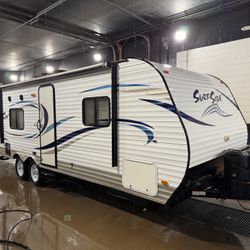 2015 Surf Side By Pacific Coach Works  24FT Travel Trailer 3,800lbs Like New Must See Ready To Go