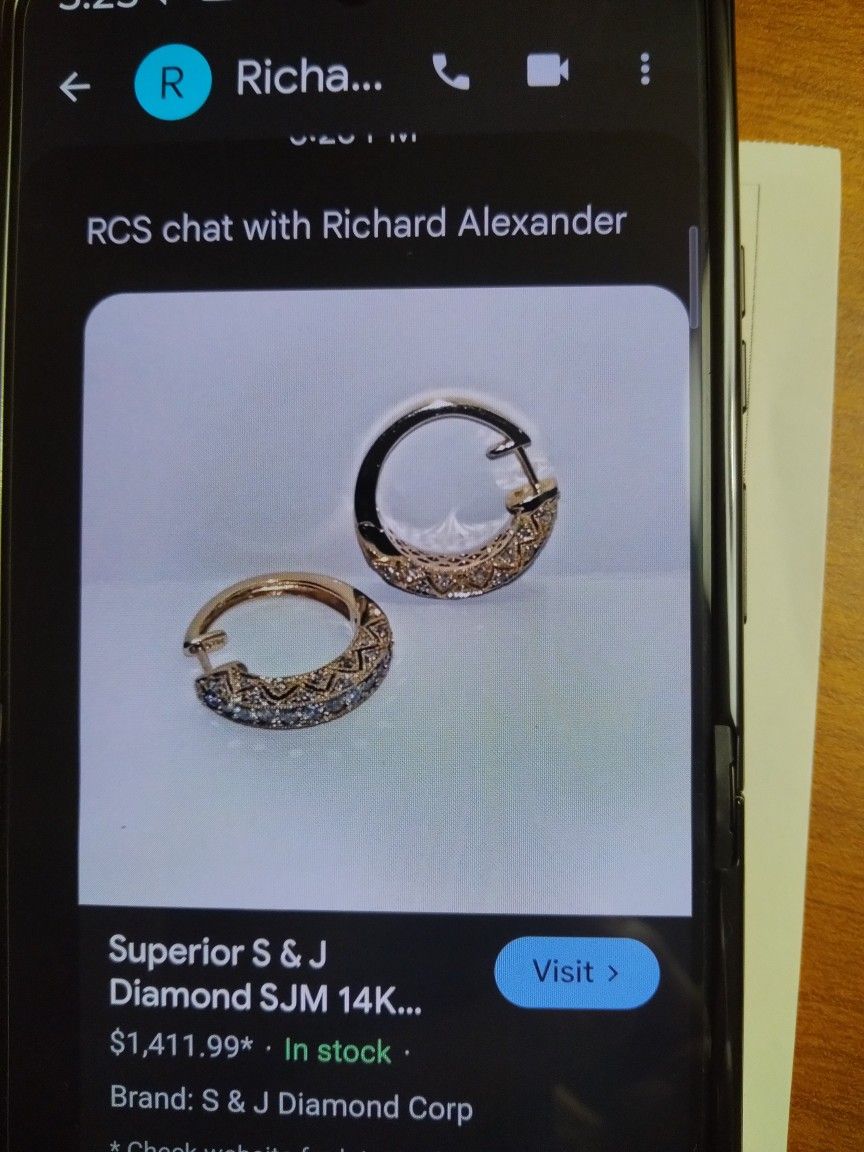 14 Gold Earrings With Diamond's