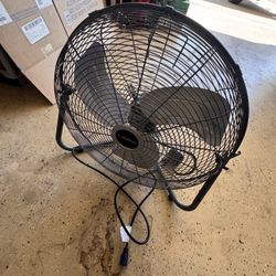 Lasko 20” silver fan 