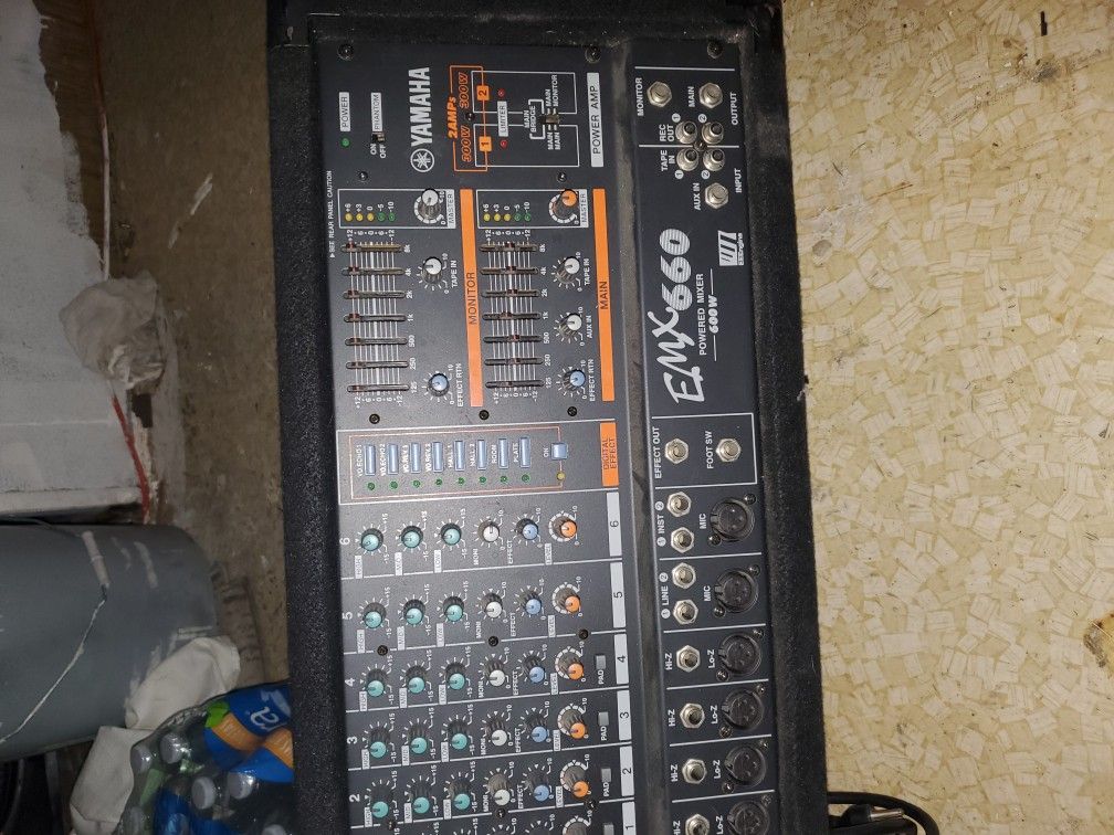 YAMAHA EMX 660 POWER MIXER