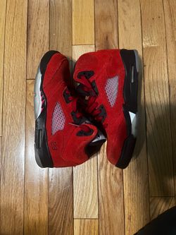 Jordan 5 ‘Raging Bull’ size 4.5