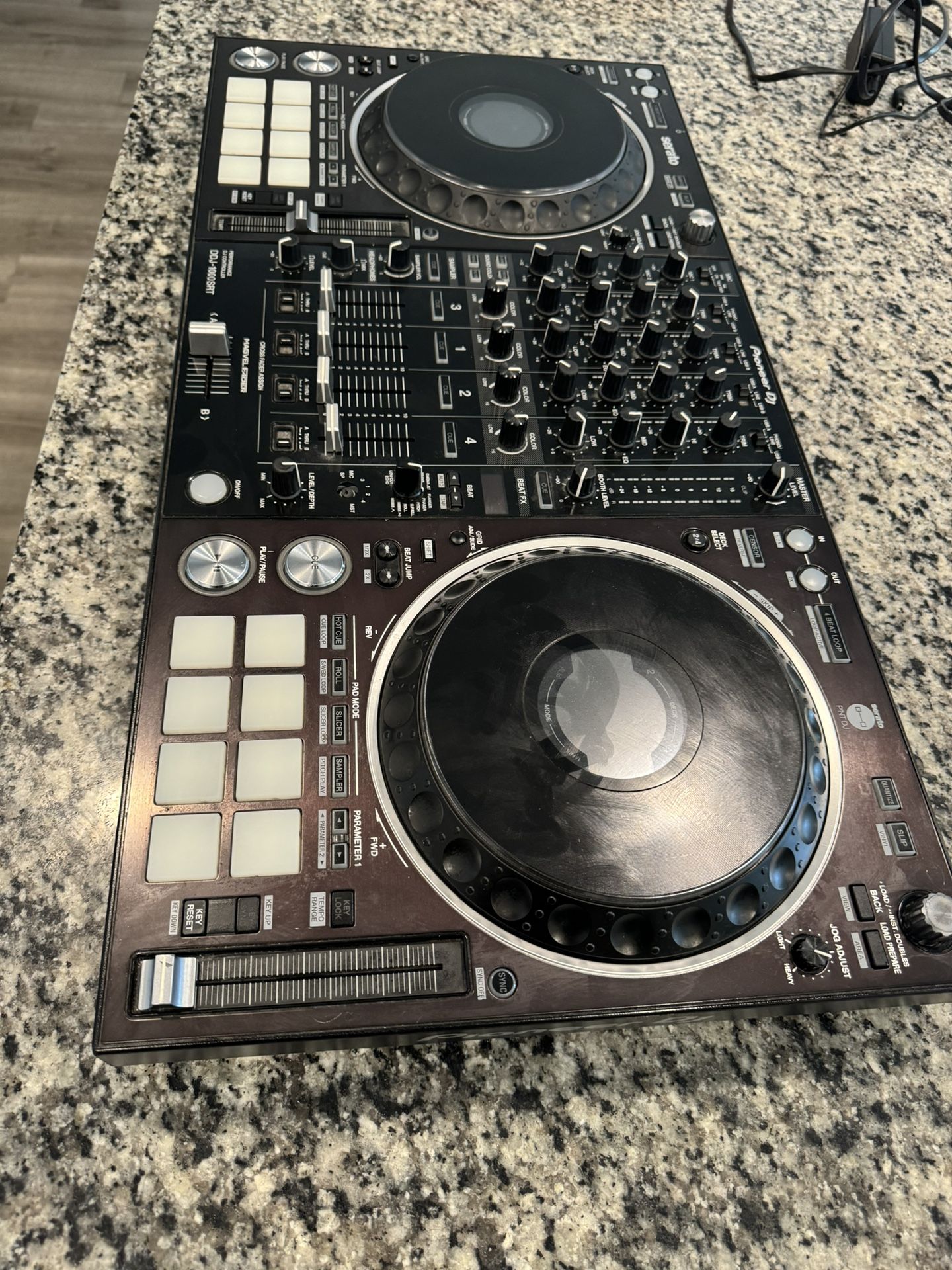 Pioneer DJ DDJ-SRT 1000