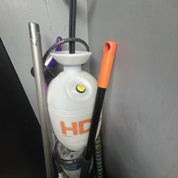 2 GALLON GARDEN PUMP SPRAYER NEW 