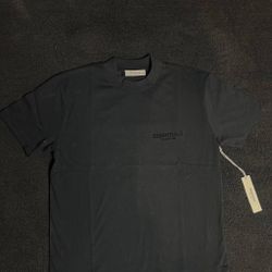 Essential black t-shirt