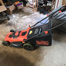 Lawn Mower . Black Decker 40v . Less Used 