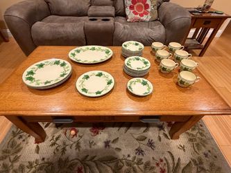 Vintage Franciscan Ivy Dinnerware, 29 Pieces