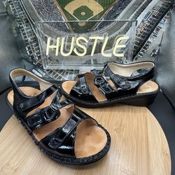 Finn Comfort Women Black Patent Leather Sandals Adjustable Wedge US 8 UK 5.5