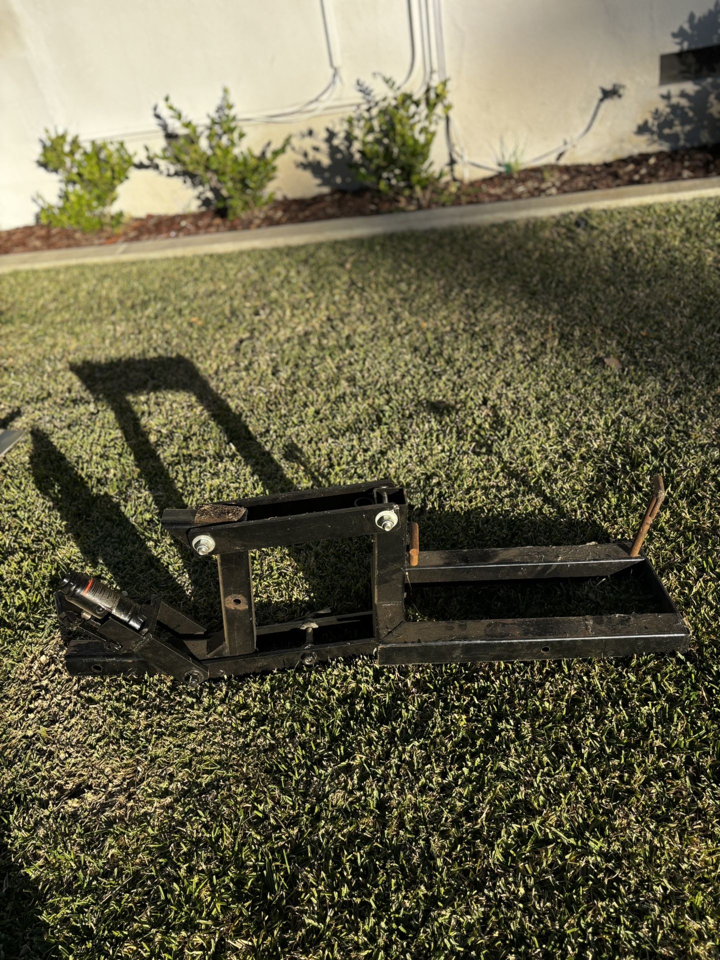 Motorcycle/ATV Scissor Jack (1100lb)