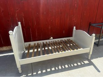 Pottery Barn Kids Catalina Twin Bed – White - $200 OBO
