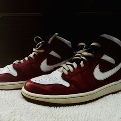 Used Nike Chicago 1 Gym Red