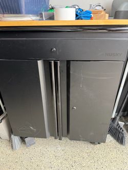 Husky 1 drawer free standing cabinet with steel locking casters