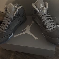 Jordan Grey wolf 5