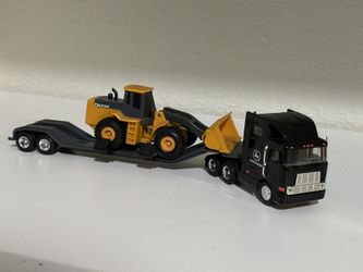 DCP 1/64 Jhon Deere Truck Lowboy