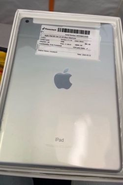 Apple iPad 6th Gen 32GB Wi-Fi Silver – Tested & Fully Functional