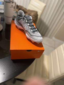 ALPHA Huarache Elite 4 Low