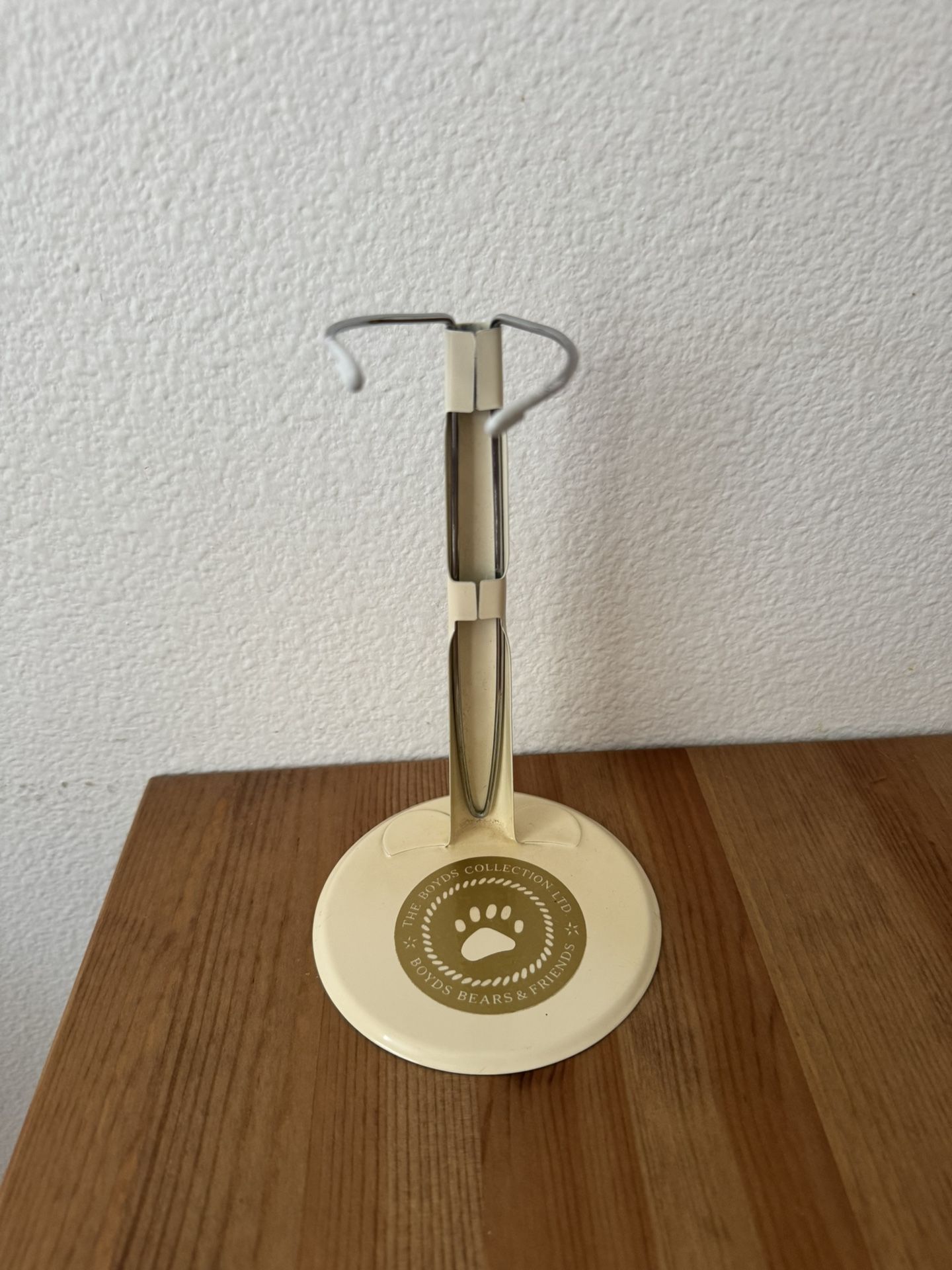 White Doll Stand for 7”-12”