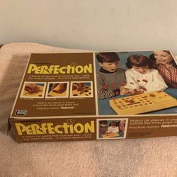 Vintage 1973 Lakeside Perfection Game #8370 Missing 1 Score Peg Works