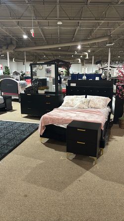 Full size bed