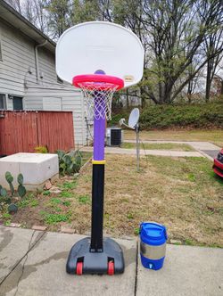 $ 7 For All   Cooler And Basketball  