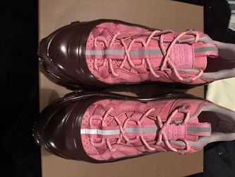 Burberry Arthur Sneaker Size 42.5 (9.5men)