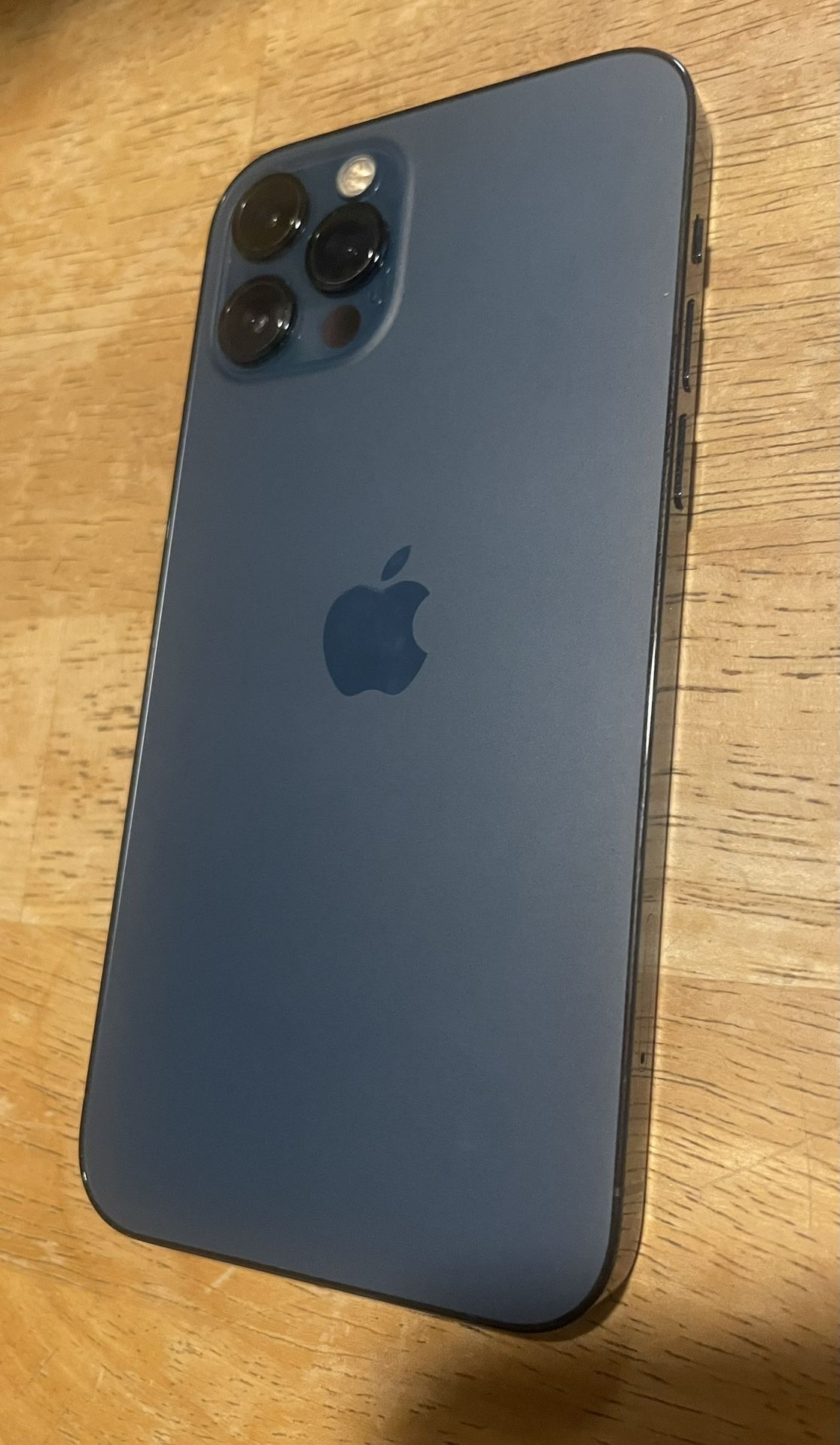 Used iPhone 12pro In Blue Unlocked $225 Firm Wireless Charging 5guw