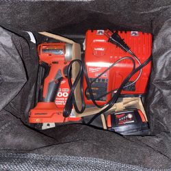 Milwaukee 3650-21P M18 18V 1/4" Compact Hex Impact Driver Kit (open Box” Serial Number “ 3650-22P