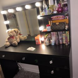 Black Vanity 