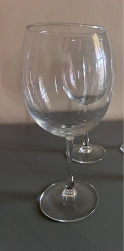 Set of wine glasses