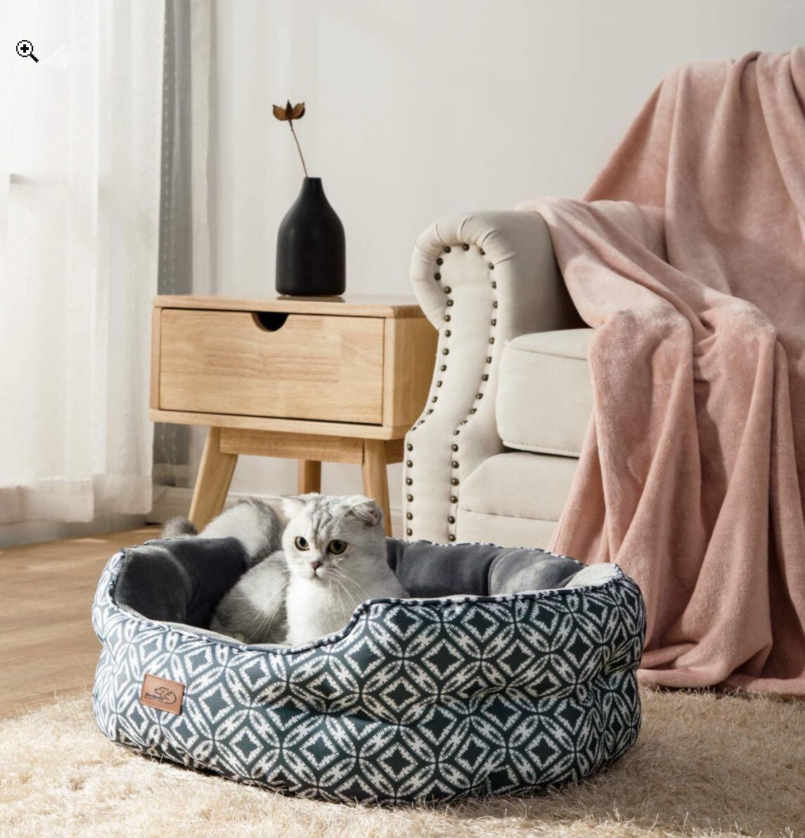 Bedsure Comfy Pet Bed.  Small, Washable, Great Shape.