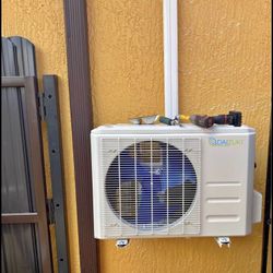 Mini Split (Air Conditioner)