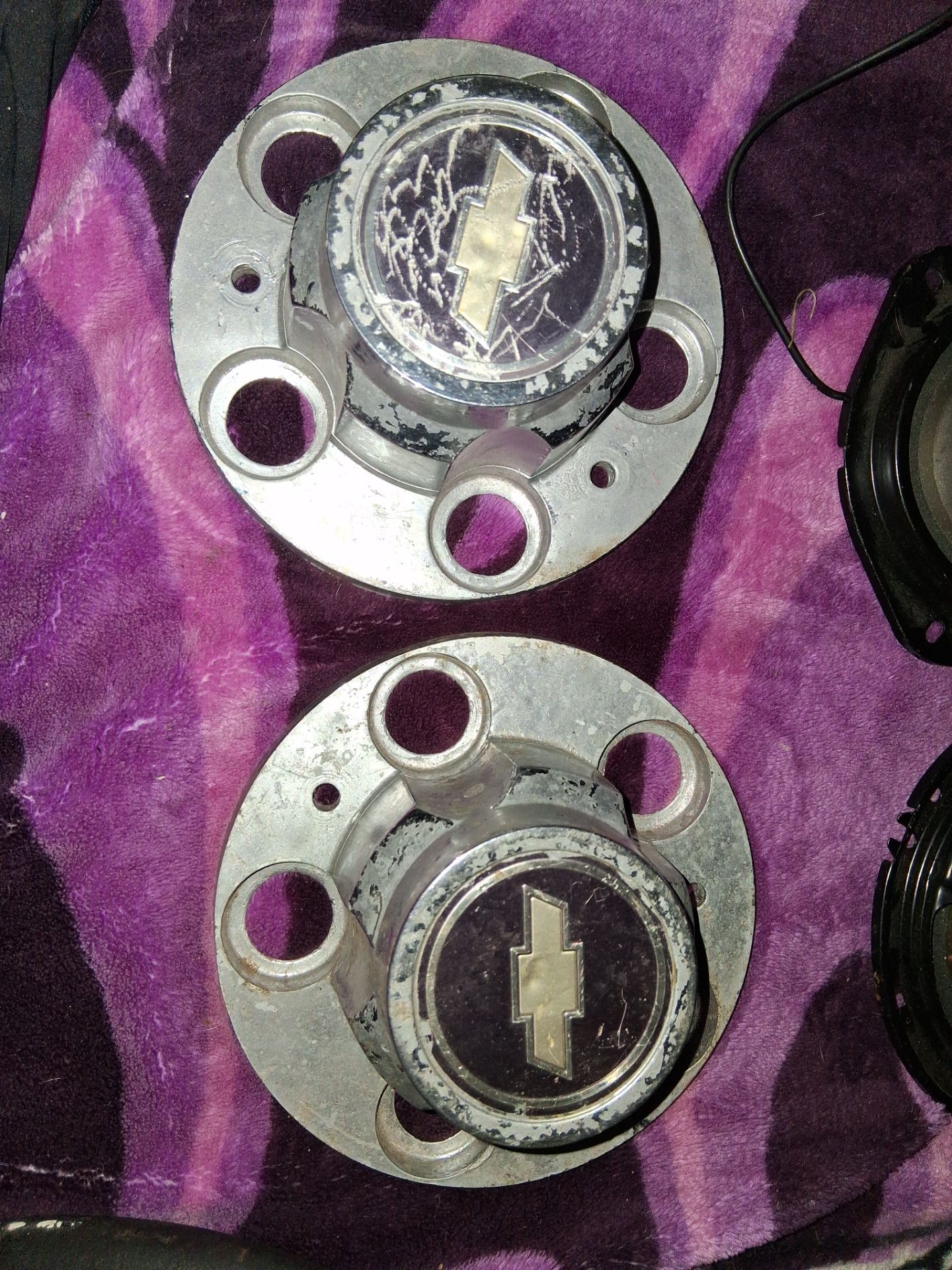 2 rally rim caps