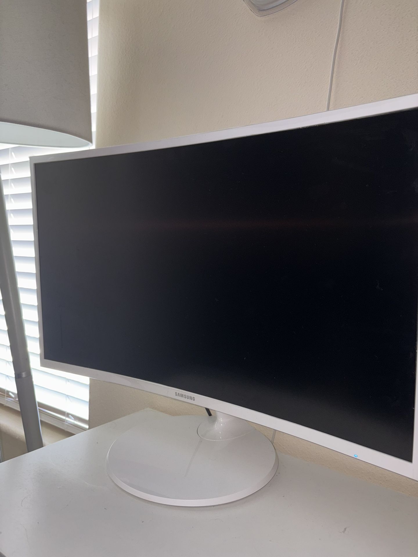 Samsung Curve Monitor 27”