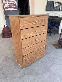 New 5 Drawers  Oak 
