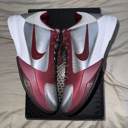 Men’s Kobe 5 protro size 7.5 men’s