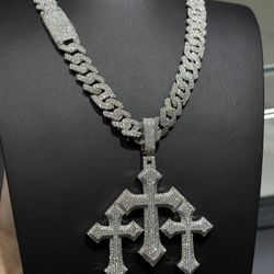 VVS Moissanite Triple Cross pendant + cuban chain PASS DIAMOND TESTER
