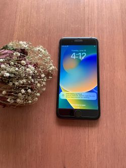 iPhone 8 Plus ( Unlocked) 64gb Black color