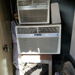 A/c 110 Aprox 5/6000 Btu 200. 3pf 220 450. Used Good Cond 