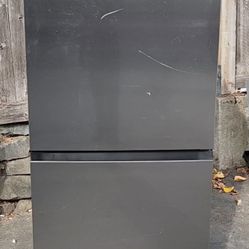 Midea Refrigerator 33 Inches Wide W33xD33xH67 Inches