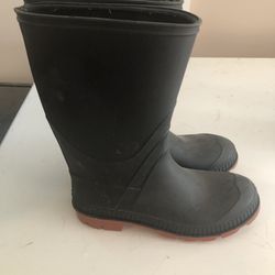 Boys Rubber Boots  Size 6 