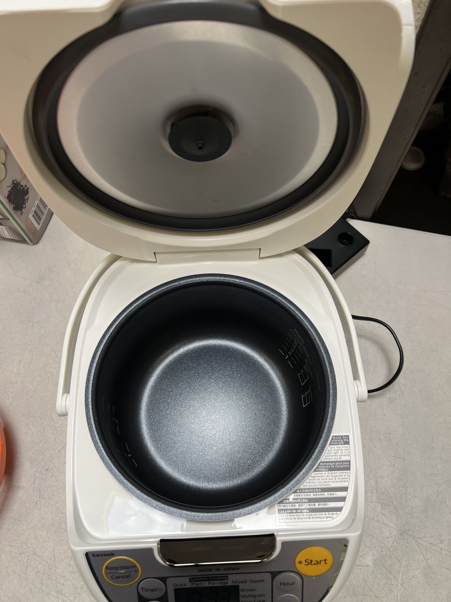 Tiger 5.5-Cup Micom Rice Cooker and Warmer