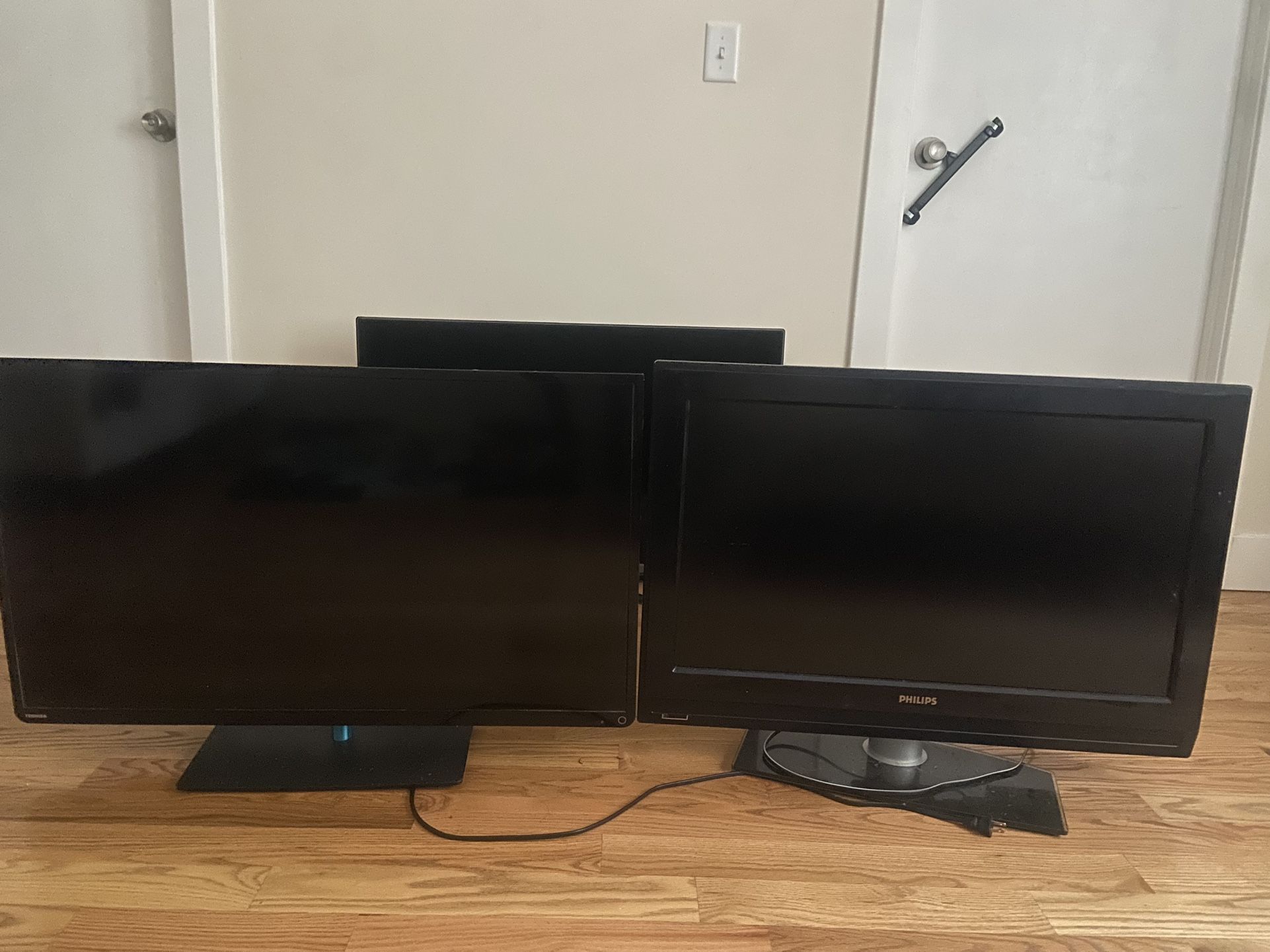 Both 45inch Toshiba Nd Phillip Tv Flat Screen