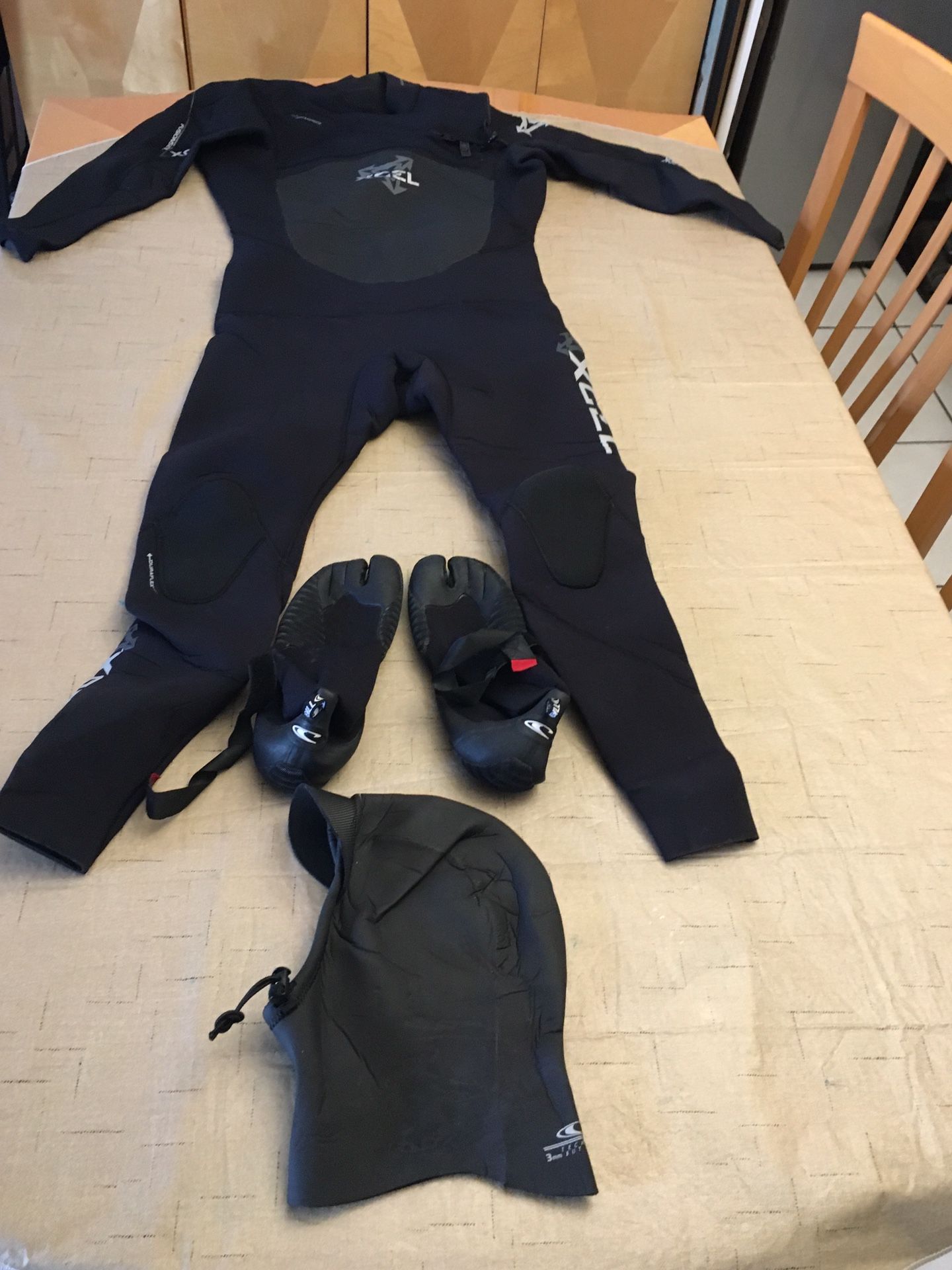 Xcel Axis Men's Wetsuit Size 2XLS Black 4/3mm Full Suit / O'Neill Heat RT Boot Surf Water Size 13/ O’Neill Firewall 3mm XL Wetsuit Hood. Everything