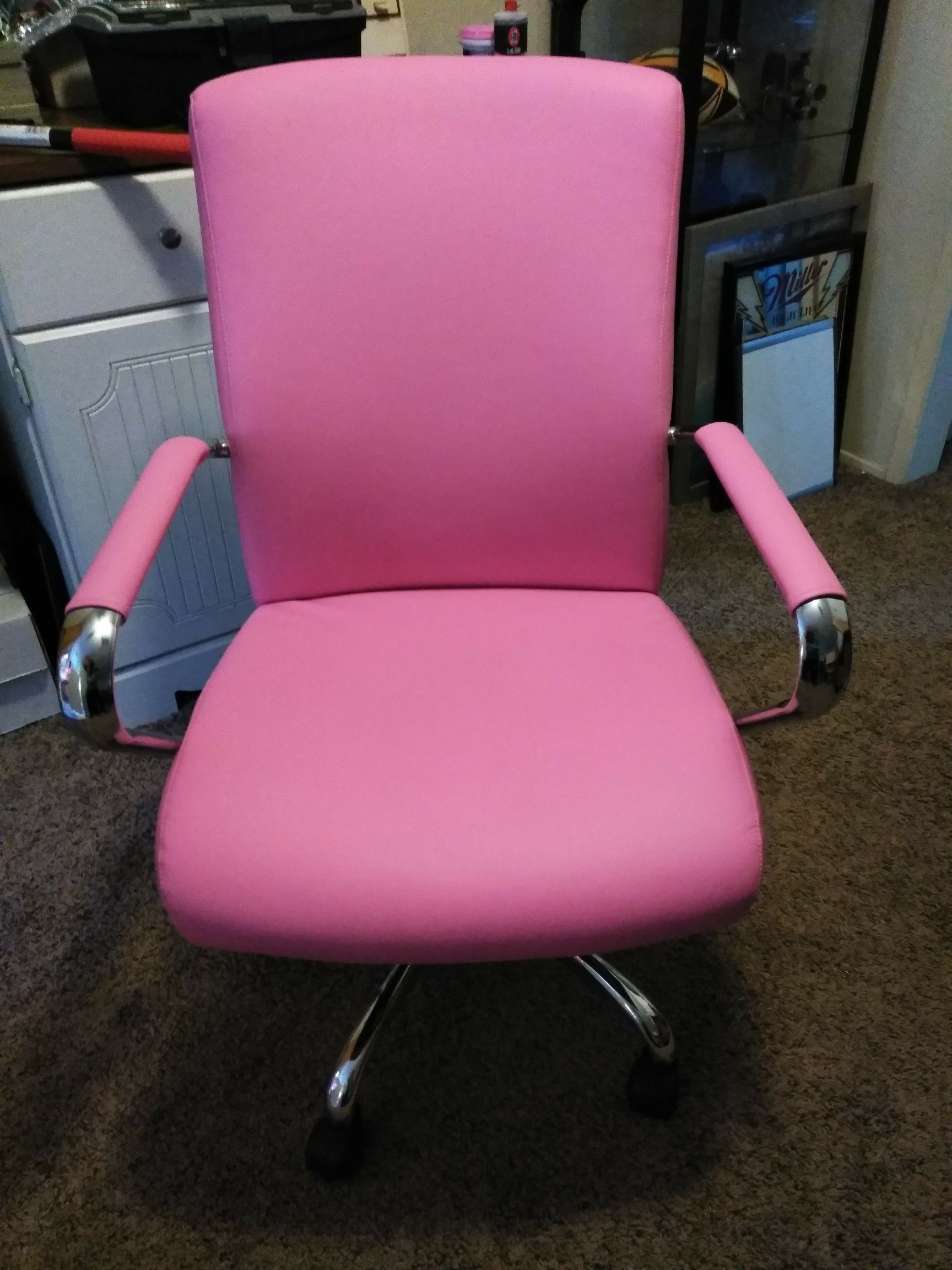 Staples Redden Luxura Managers Chair Pink for Desk or Computer