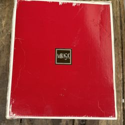 Pair of Vintage Mikasa Palatial Holly Gold Candle Holders  