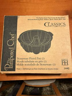 Pampered Chef Bundt Pan