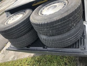 Fleetwood Stocks with 2357515 Michelin Tires